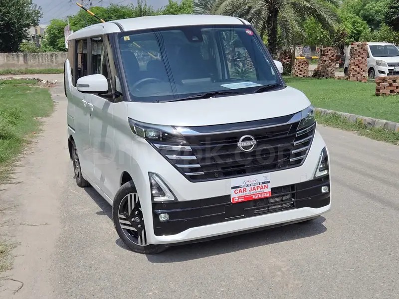 Nissan Roox 2023