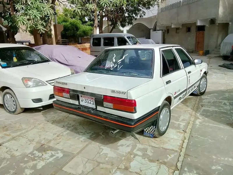Nissan Sunny 1988