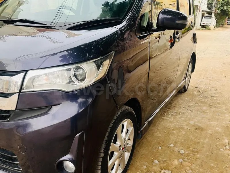 Mitsubishi EK Custom 2013