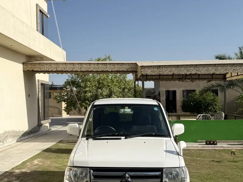 Mitsubishi Pajero Mini 2011