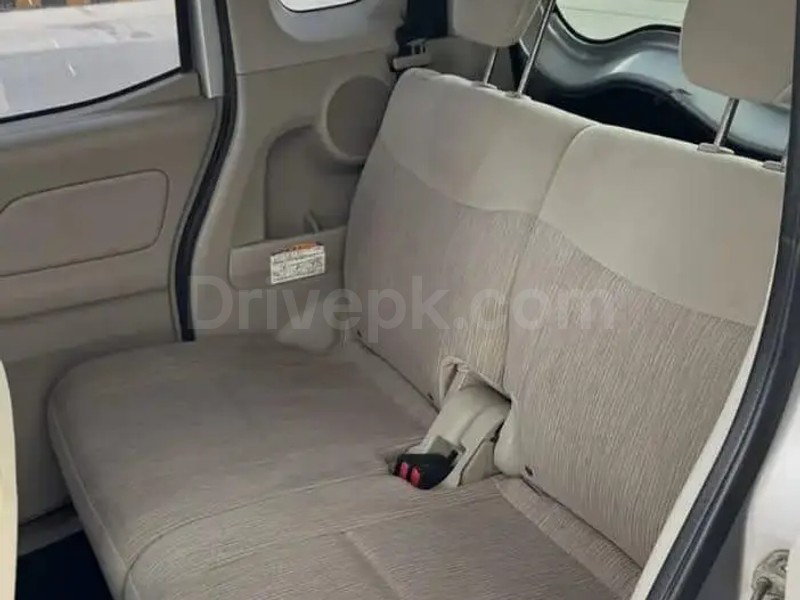 Mitsubishi Ek X 2015