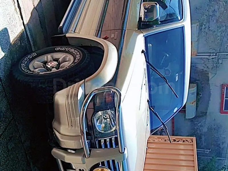 Mitsubishi Pajero 1992