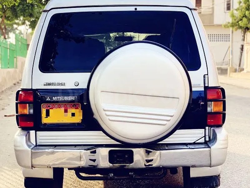 Mitsubishi Pajero 1998