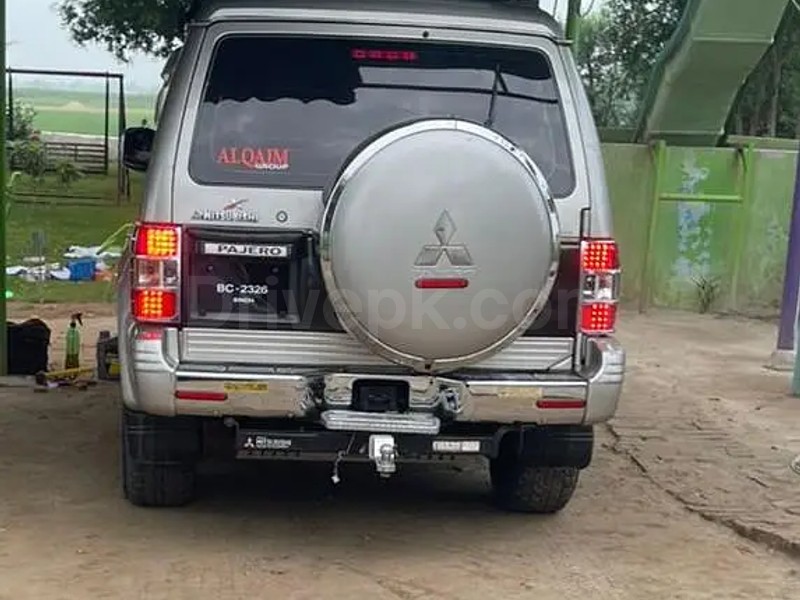 Mitsubishi Pajero 1992