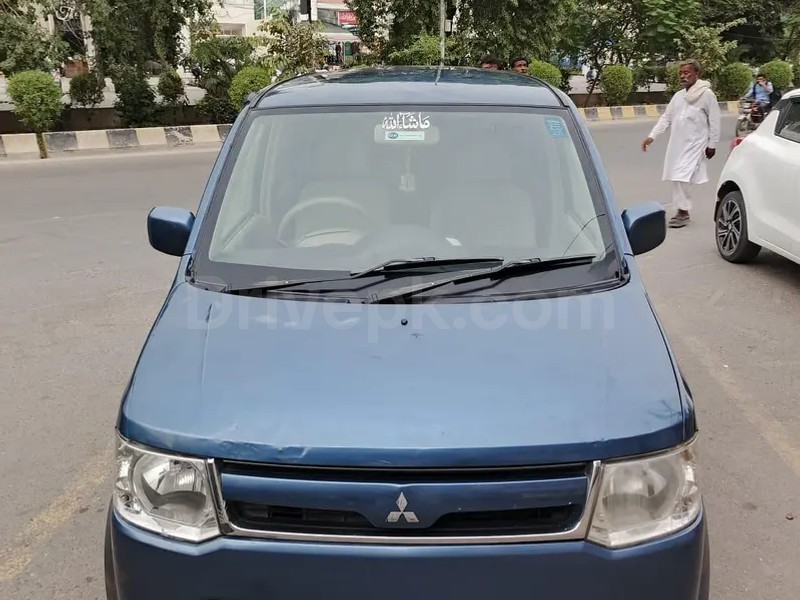 Mitsubishi Ek Wagon 2013