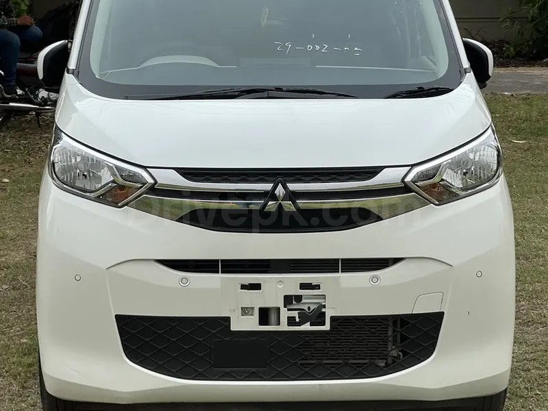 Mitsubishi Ek Wagon 2022