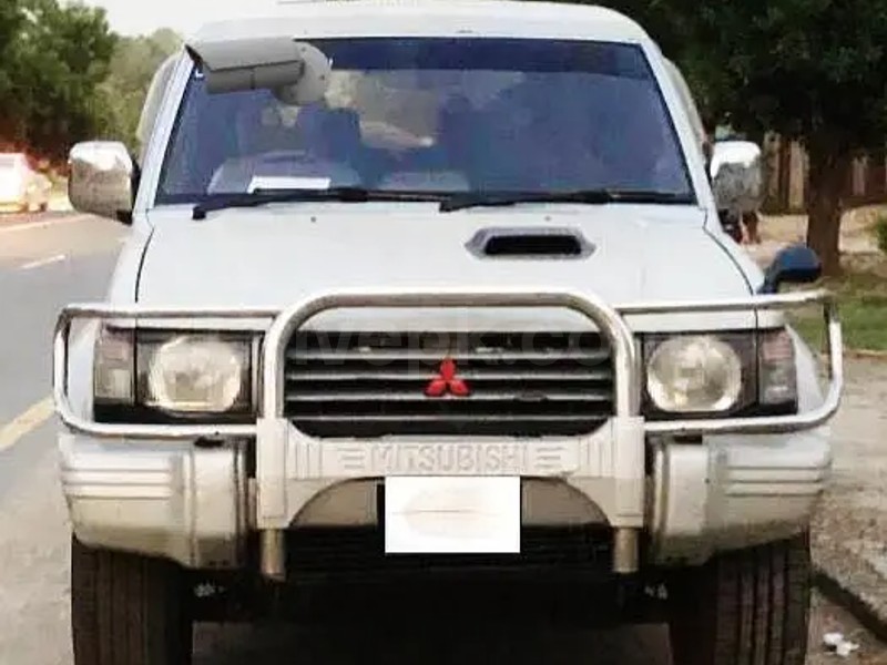 Mitsubishi Pajero 1993