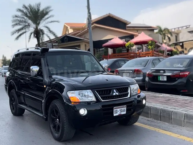 Mitsubishi Pajero 2006