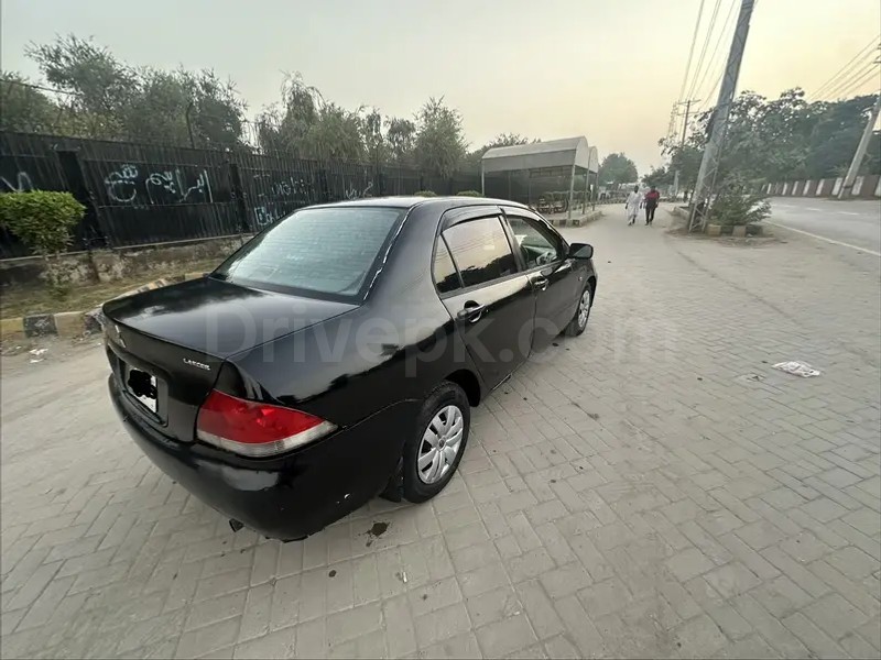 Mitsubishi Lancer 2005