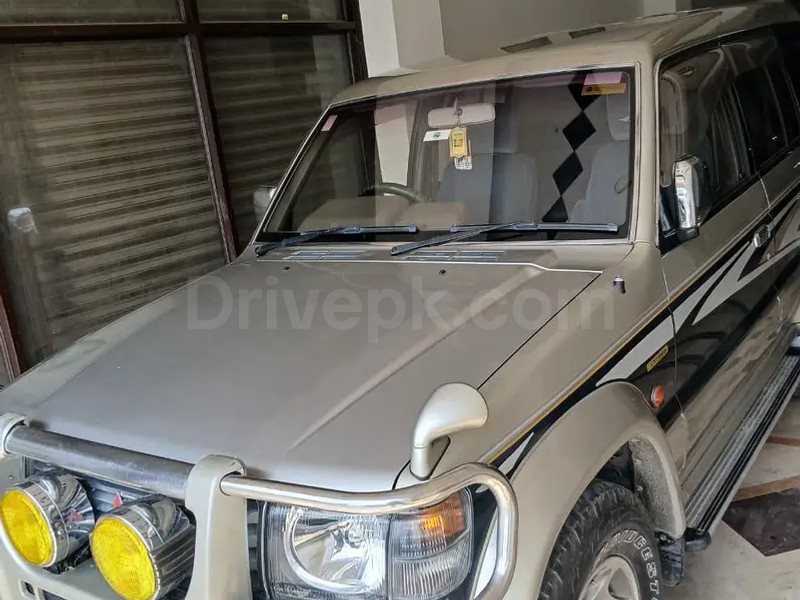 Mitsubishi Pajero 1993
