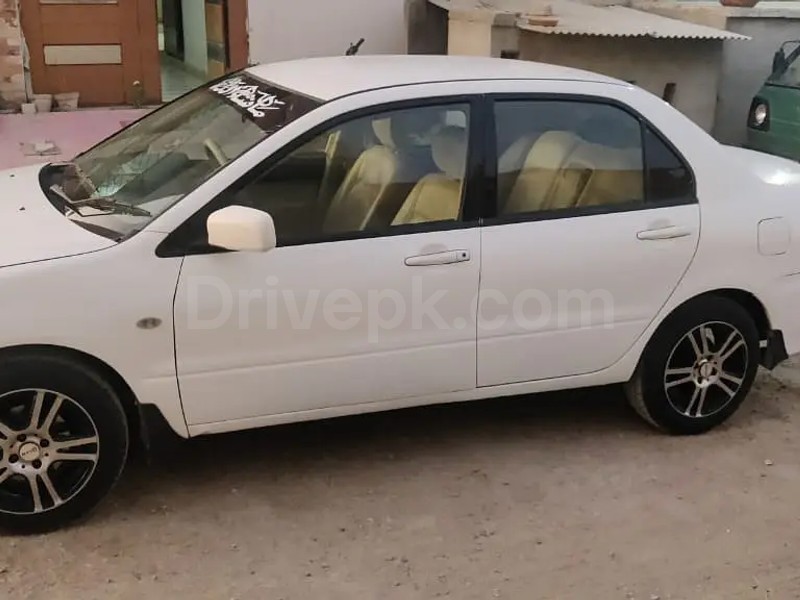 Mitsubishi Lancer 2005