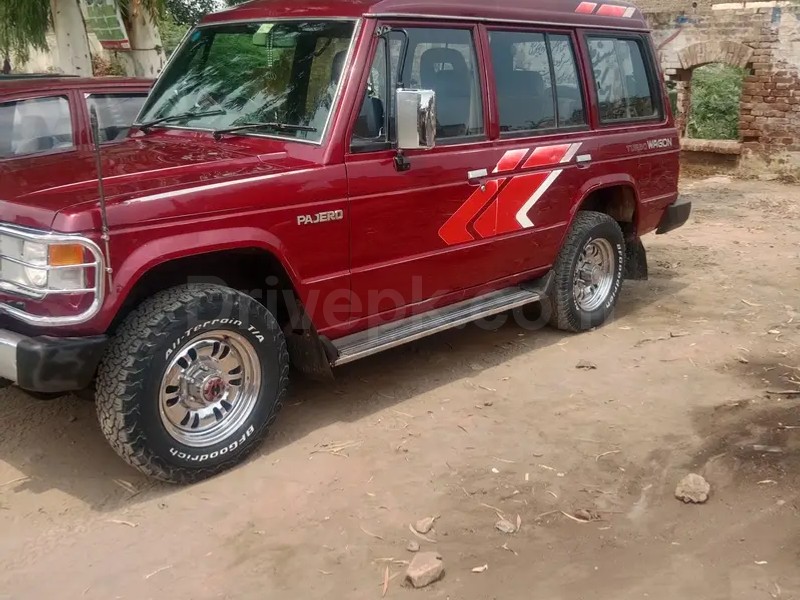 Mitsubishi Pajero 1989