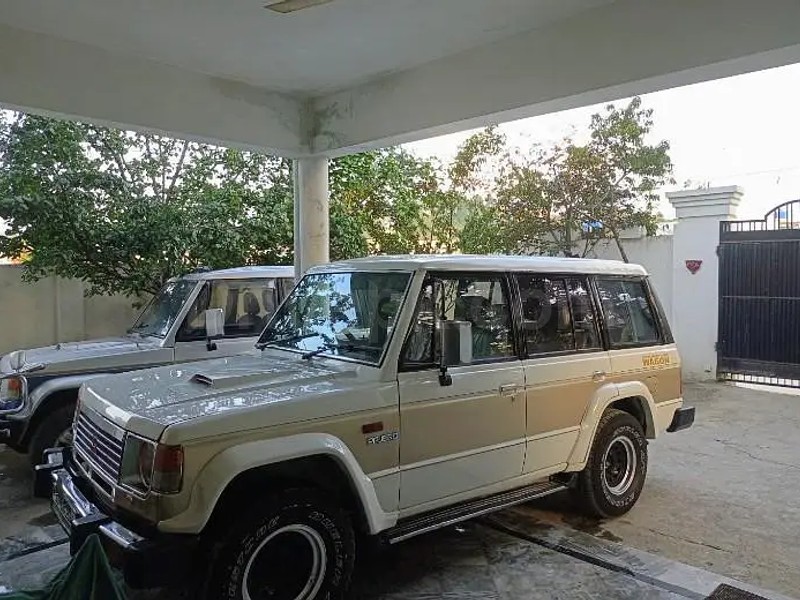 Mitsubishi Pajero 1989