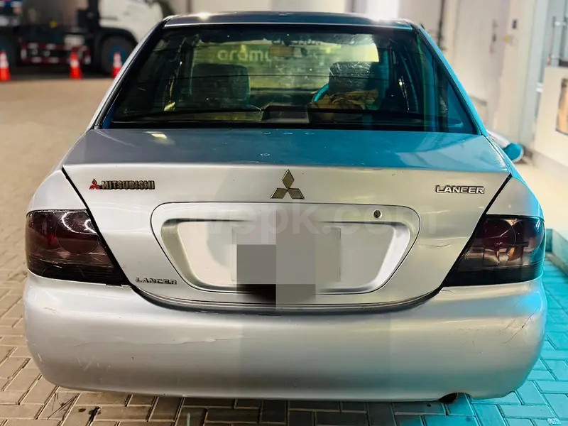 Mitsubishi Lancer 2005