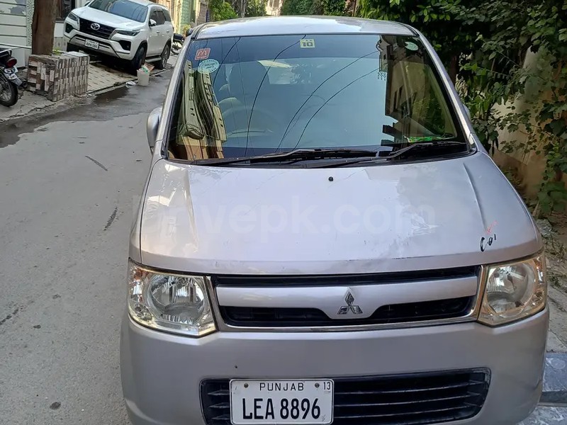 Mitsubishi Ek Wagon 2013