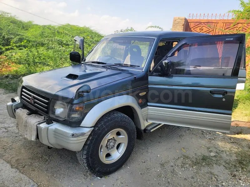 Mitsubishi Pajero 1992