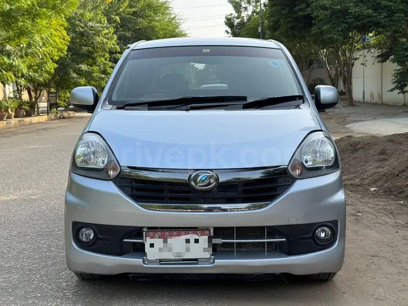Daihatsu Mira 2016