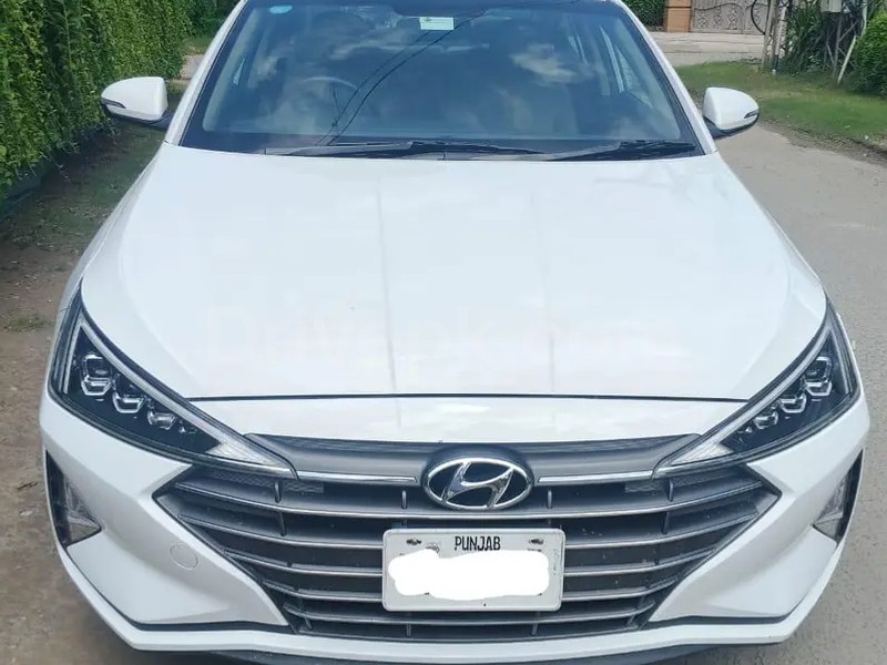 Hyundai Elantra 2022
