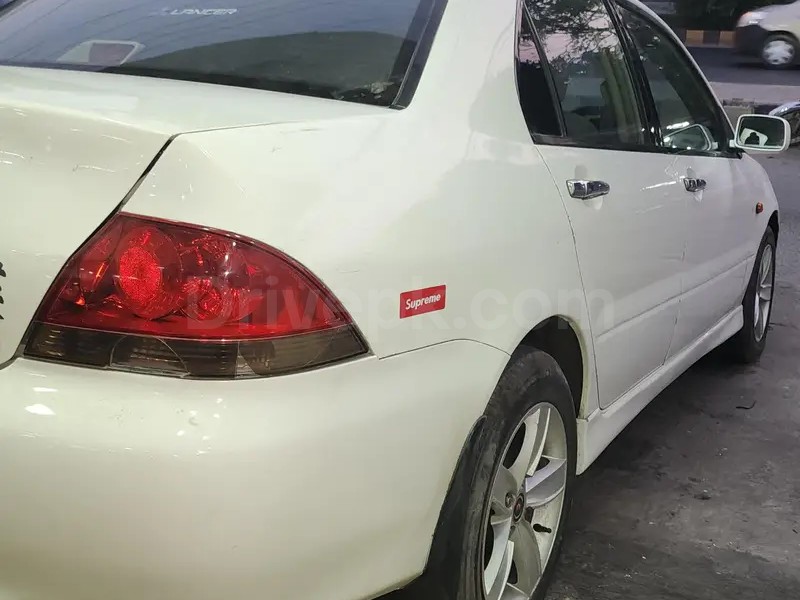 Mitsubishi Lancer 2004