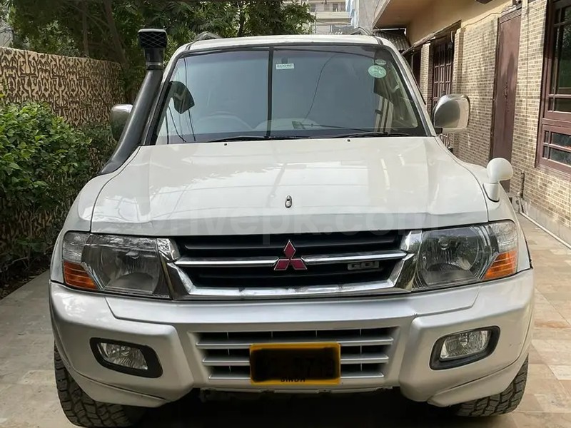 Mitsubishi Pajero 2005