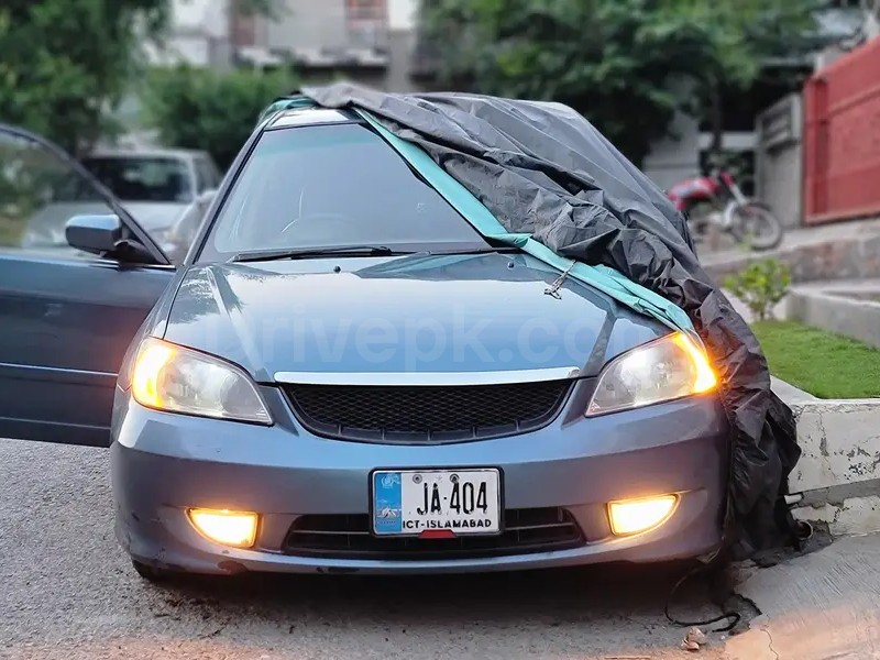 Honda Civic Oriel 2005