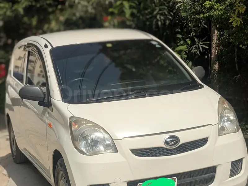 Daihatsu Mira 2015
