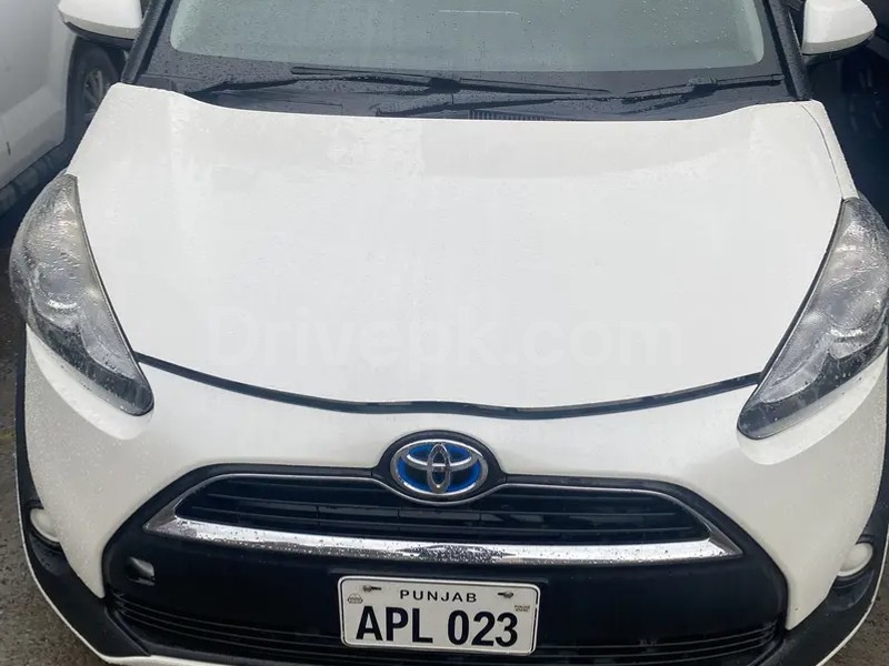 Toyota Sienta 2018