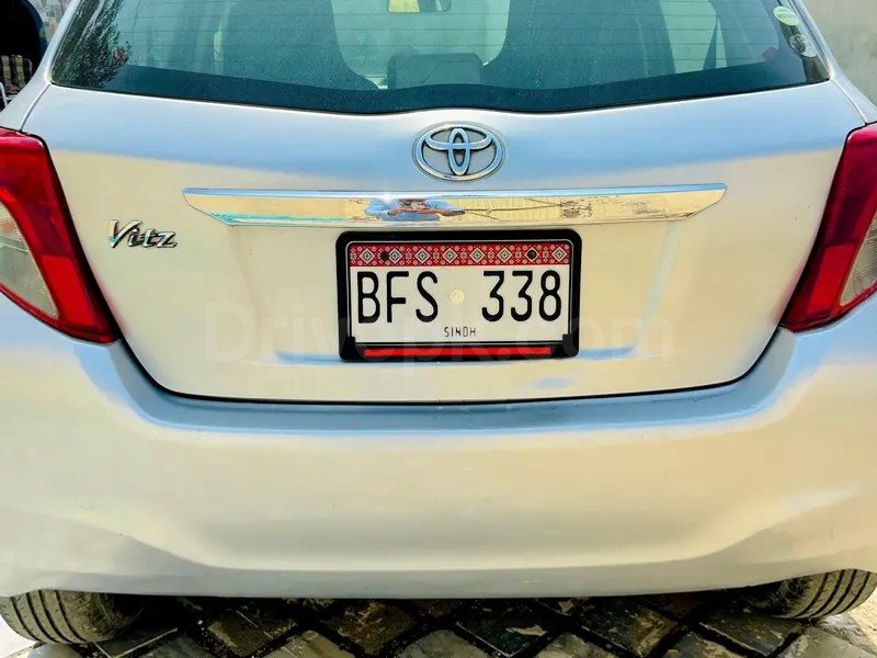 Toyota Vitz 2013