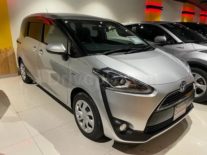 Toyota Sienta 2018
