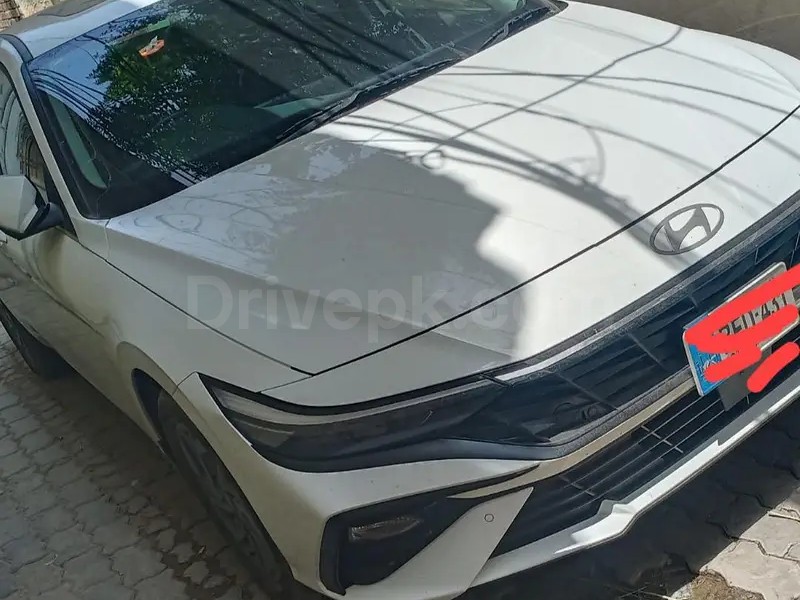 Hyundai Elantra 2025