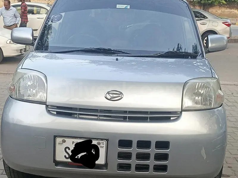 Daihatsu Esse 2015