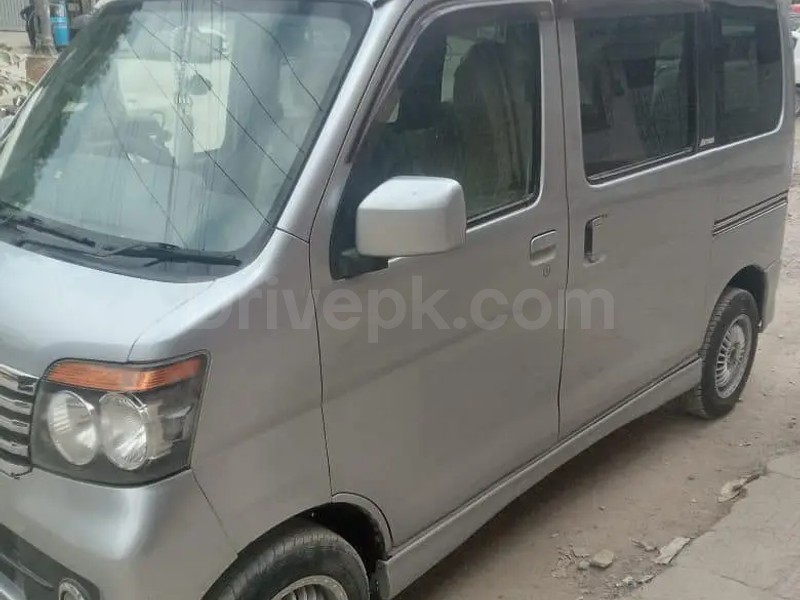 Daihatsu Atrai Wagon 2012