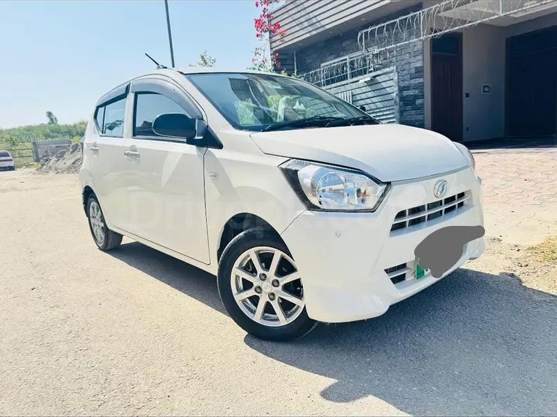Daihatsu Mira 2017