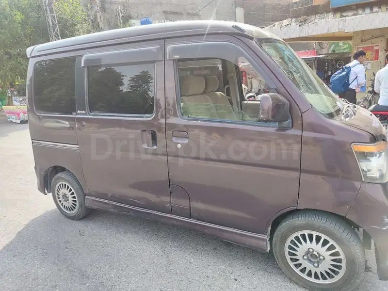 Daihatsu Atrai Wagon 2012