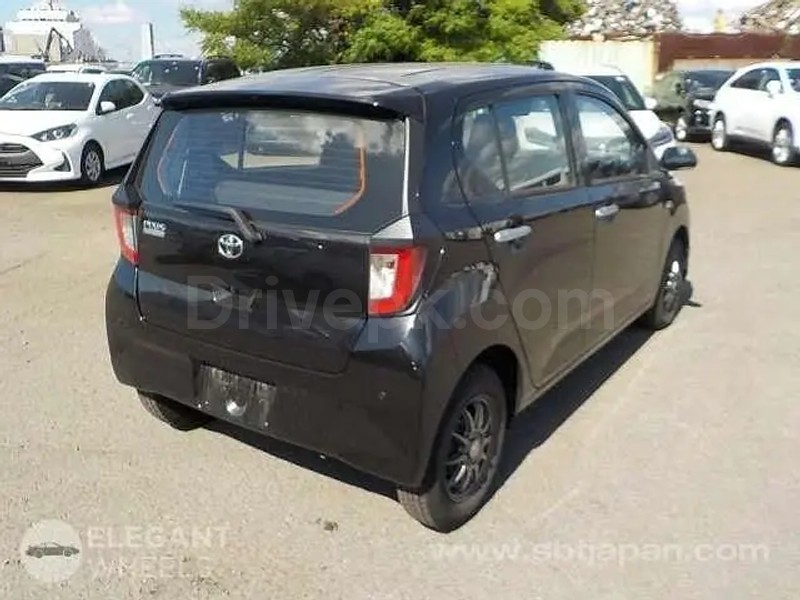 Daihatsu Mira 2022