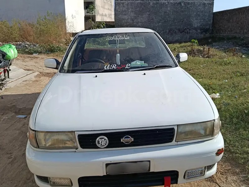 Nissan Sunny 1992