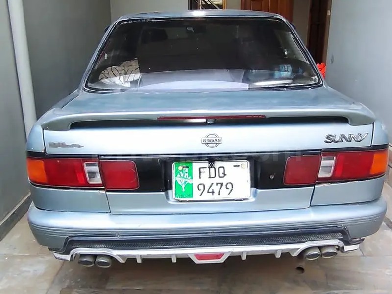 Nissan Sunny 1992