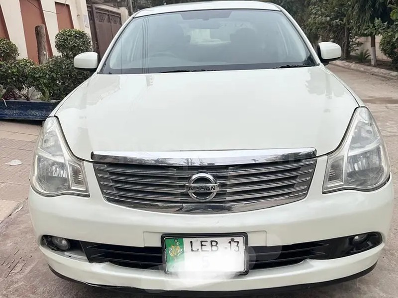 Nissan Bluebird Sylphy 2013