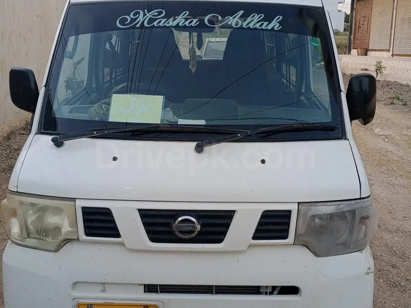 Nissan Clipper 2012