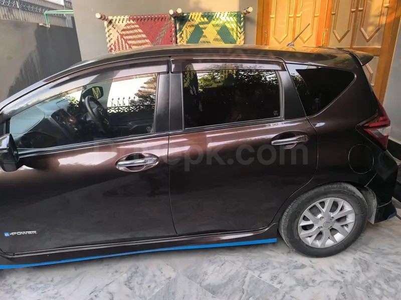 Nissan Note E Power 2017
