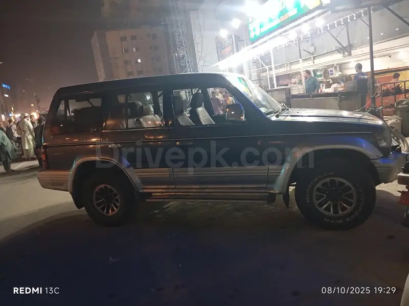 Mitsubishi Pajero 1993