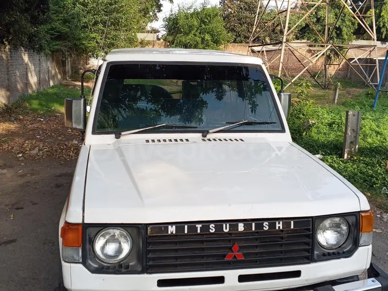 Mitsubishi Pajero 1991