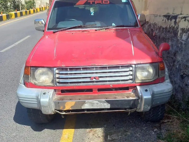 Mitsubishi Pajero 1992