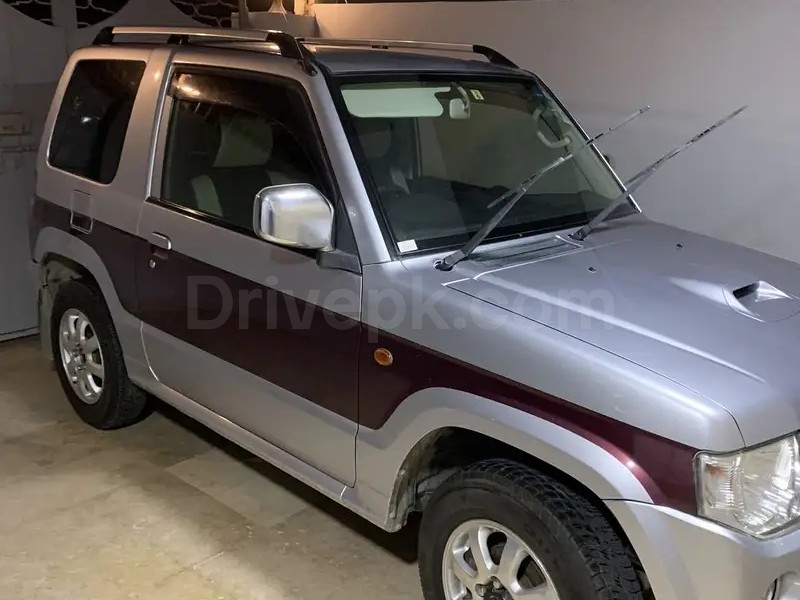 Mitsubishi Pajero Mini 2012