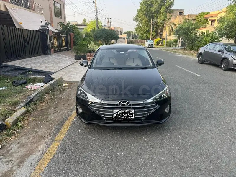 Hyundai Elantra 2022