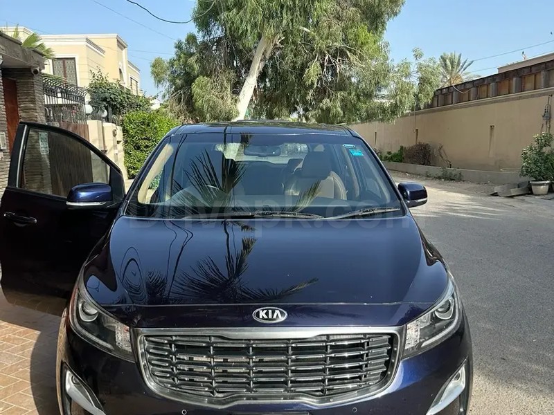 KIA GRAND CARNIVAL 2019