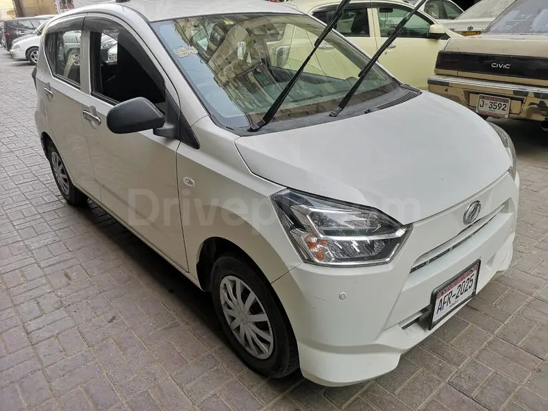 Daihatsu Mira 2022