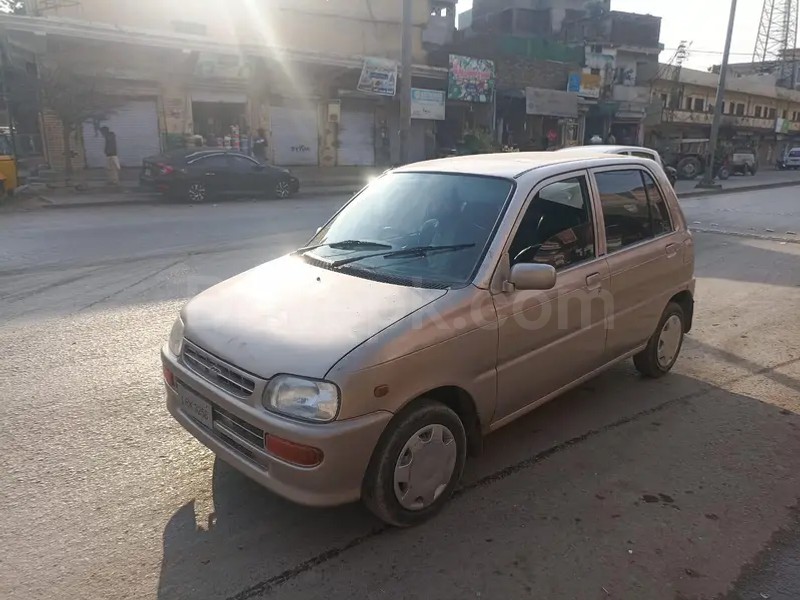 Daihatsu Cuore 2003