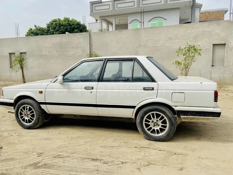 Nissan Sunny 1987