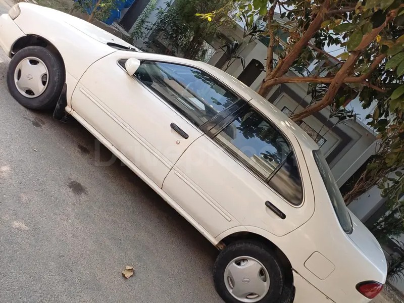 Nissan Sunny 1997